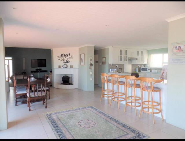 5 BEDROOM HOUSE SOLD IN GANSBAAI CENTRAL